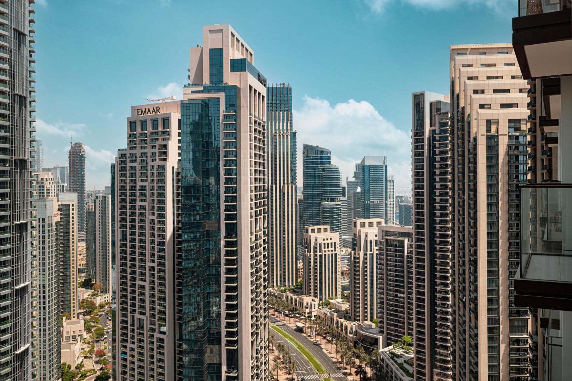 Burj Crown Luxury 4 Bedroom, Balcony Views, 5 Min To Burj Khalifa * Dubai