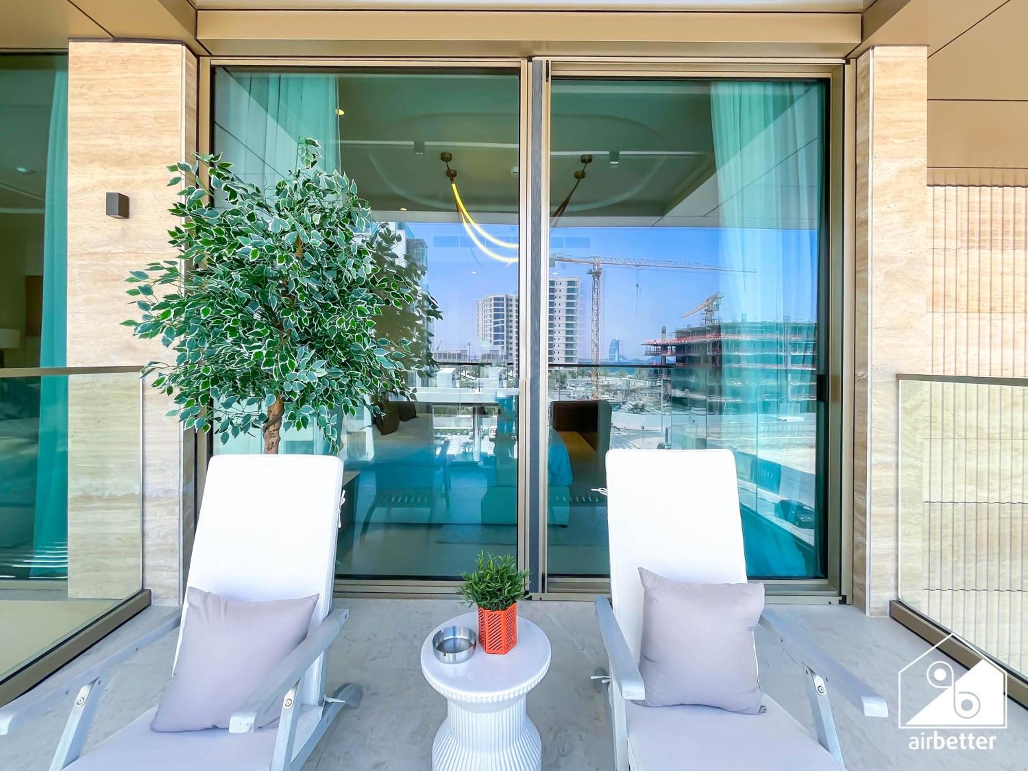 High End 1br Palm Beachfront Pool Access Dubai