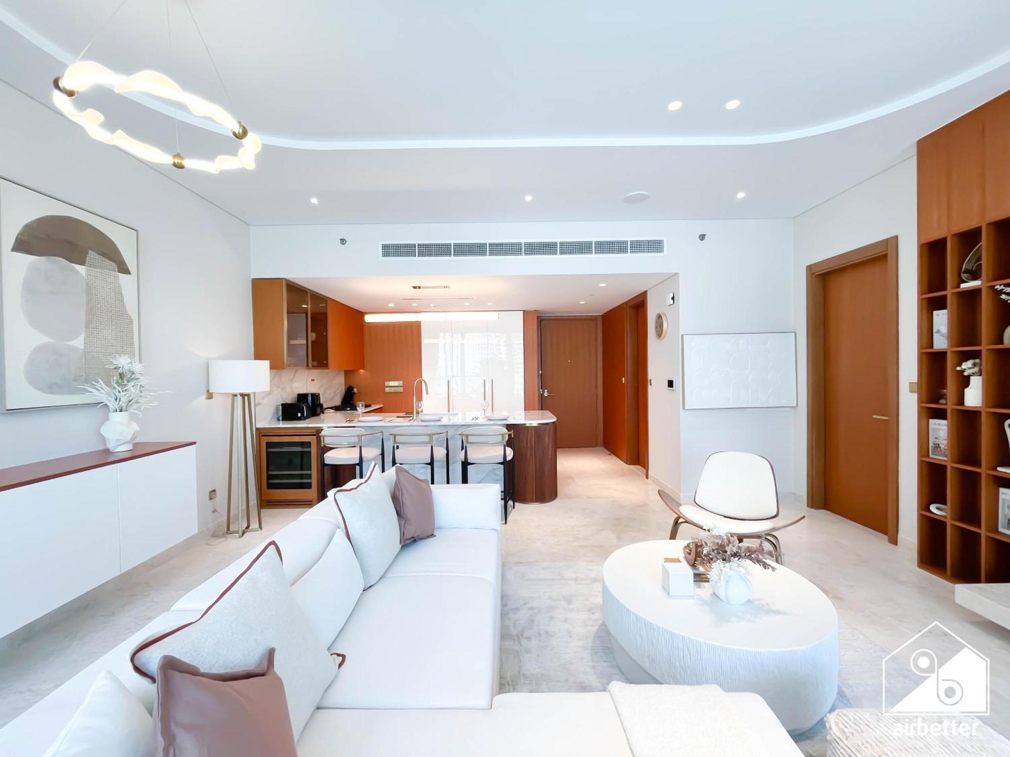 High End 1br Palm Beachfront Pool Access * Dubai