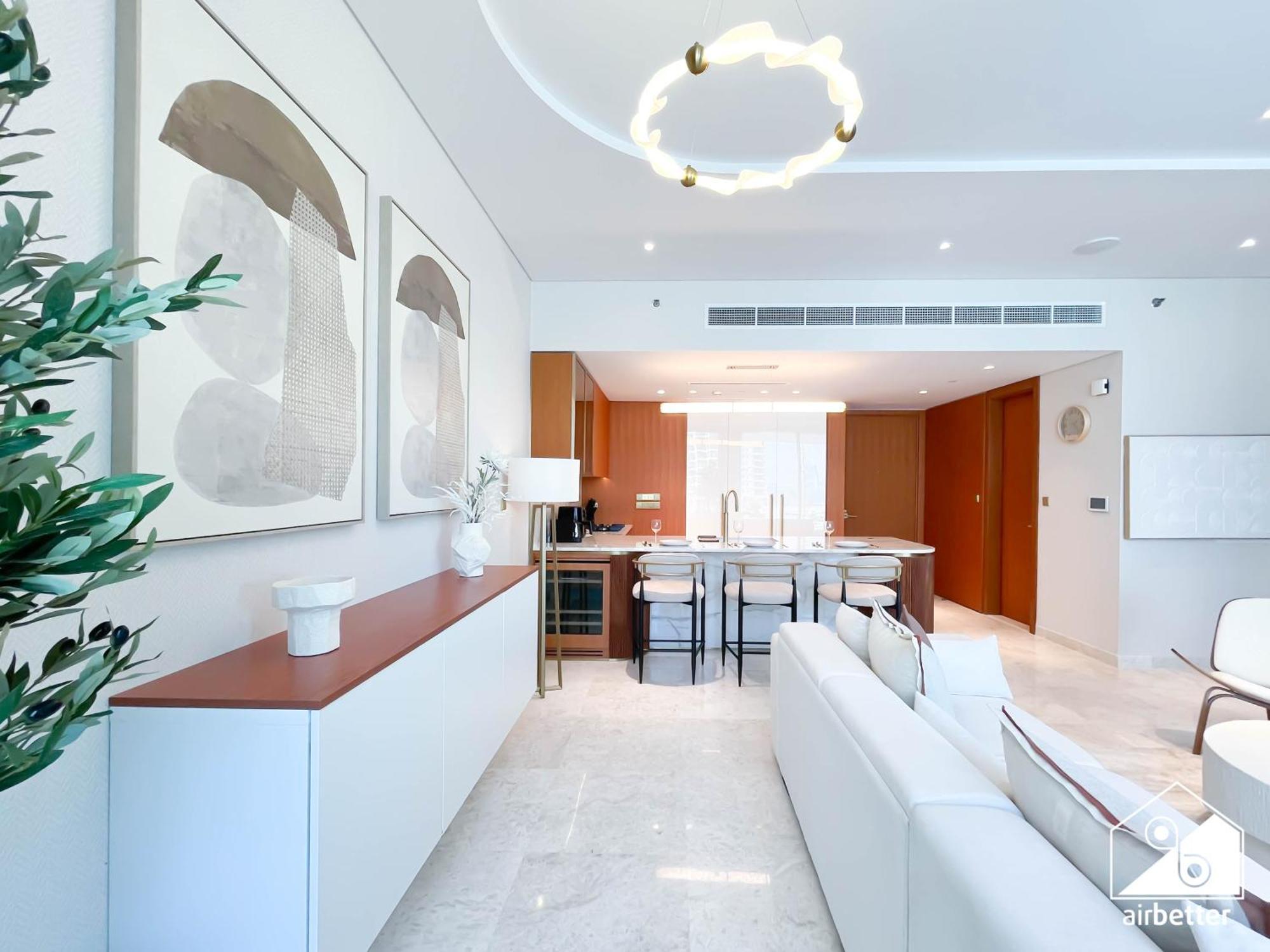 High End 1br Palm Beachfront Pool Access Apartment