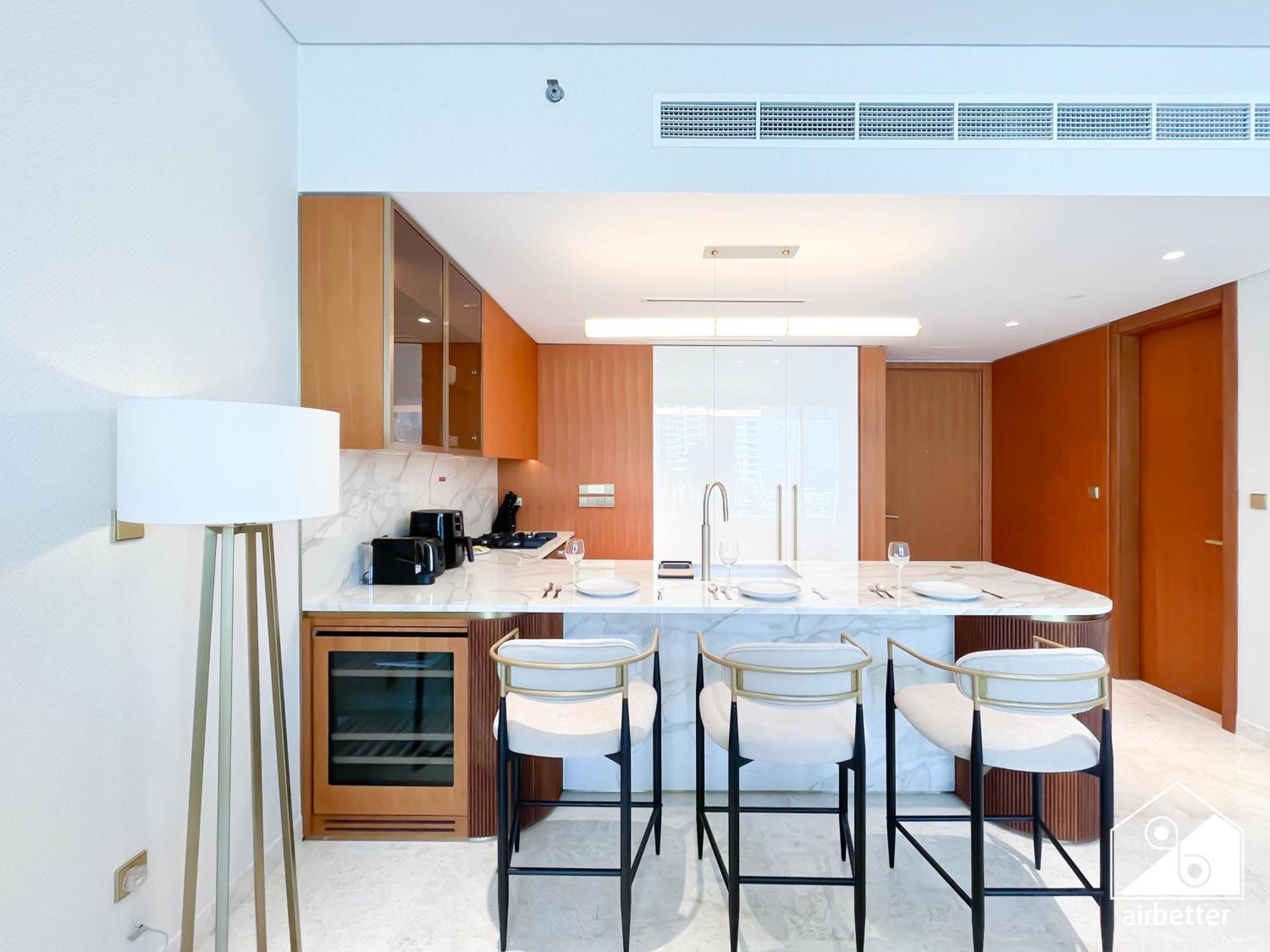 Apartment High End 1br Palm Beachfront Pool Access *