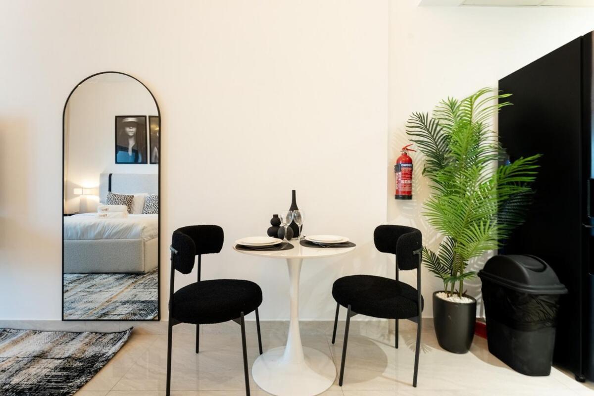 Modern In Elite Business Bay Dubai