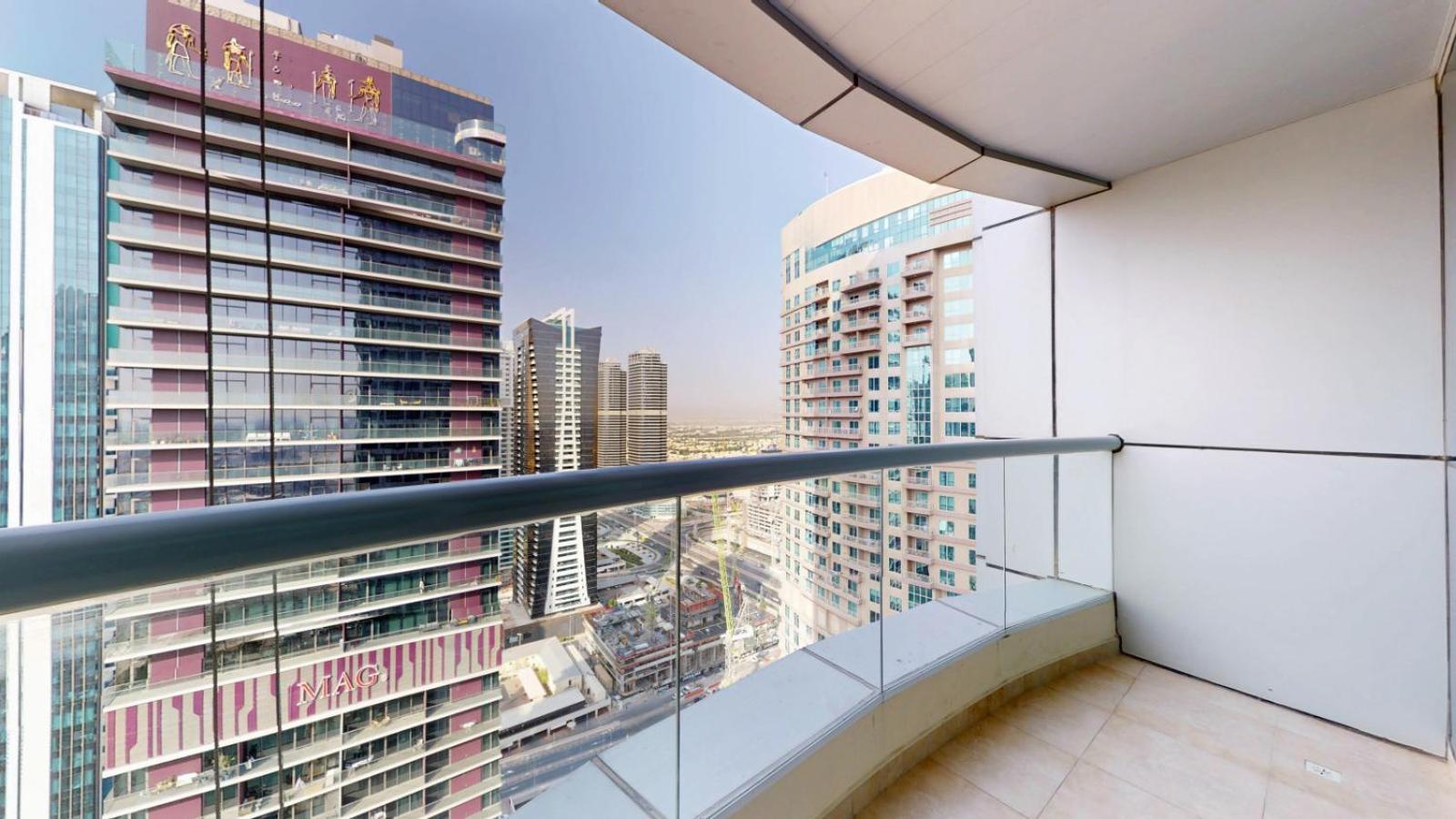 Preatoni Tower - Spacious One Bedroom In Jlt Apartment *