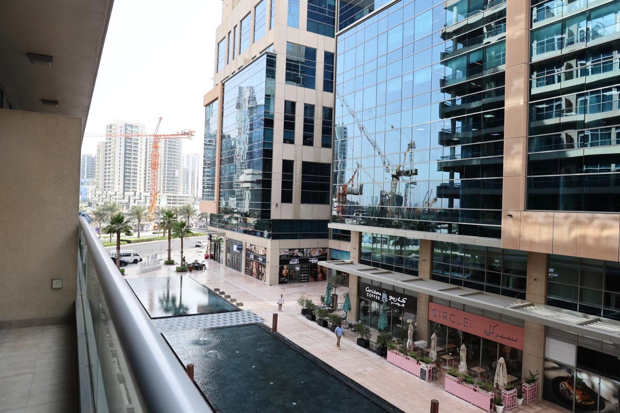 Nivis Find- Luxury 1 Bhk Nearby Mall