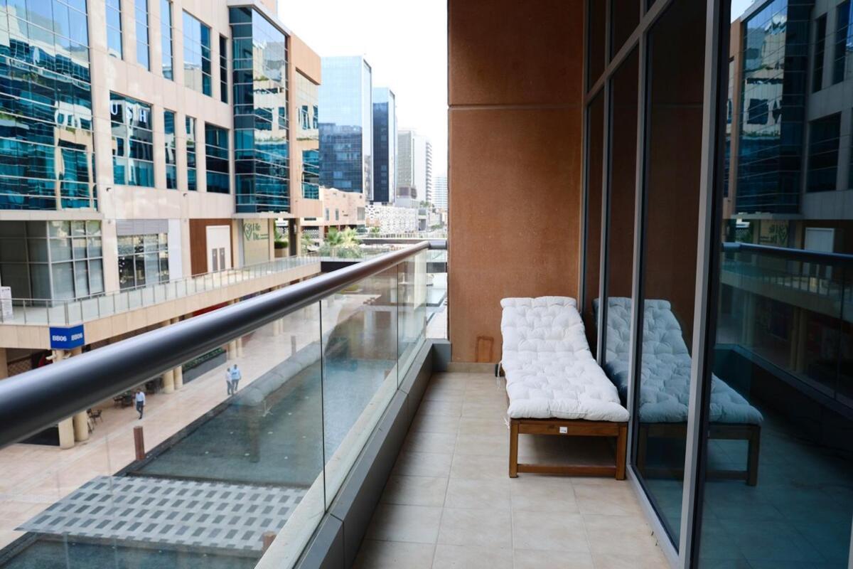 Apartment Nivis Find- Luxury 1 Bhk Nearby Mall *