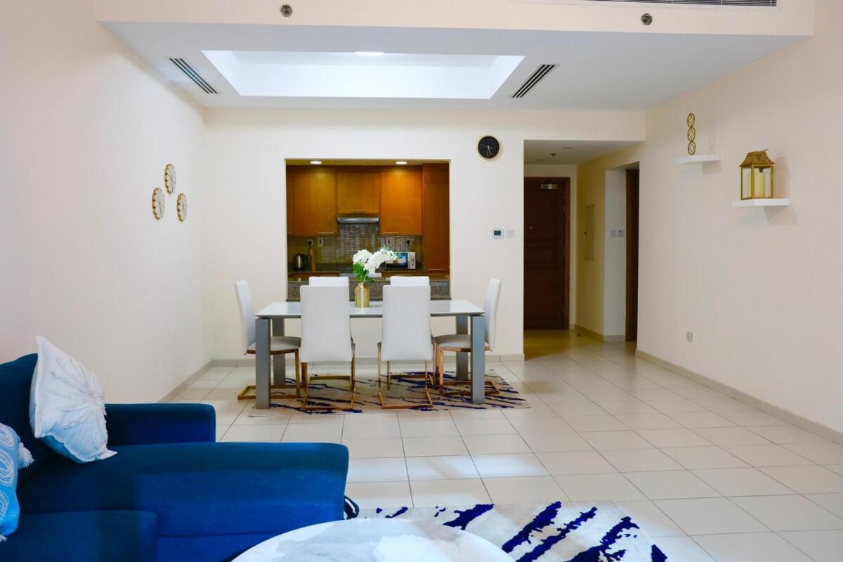 Nivis Find- Luxury 1 Bhk Nearby Mall Apartment Dubai