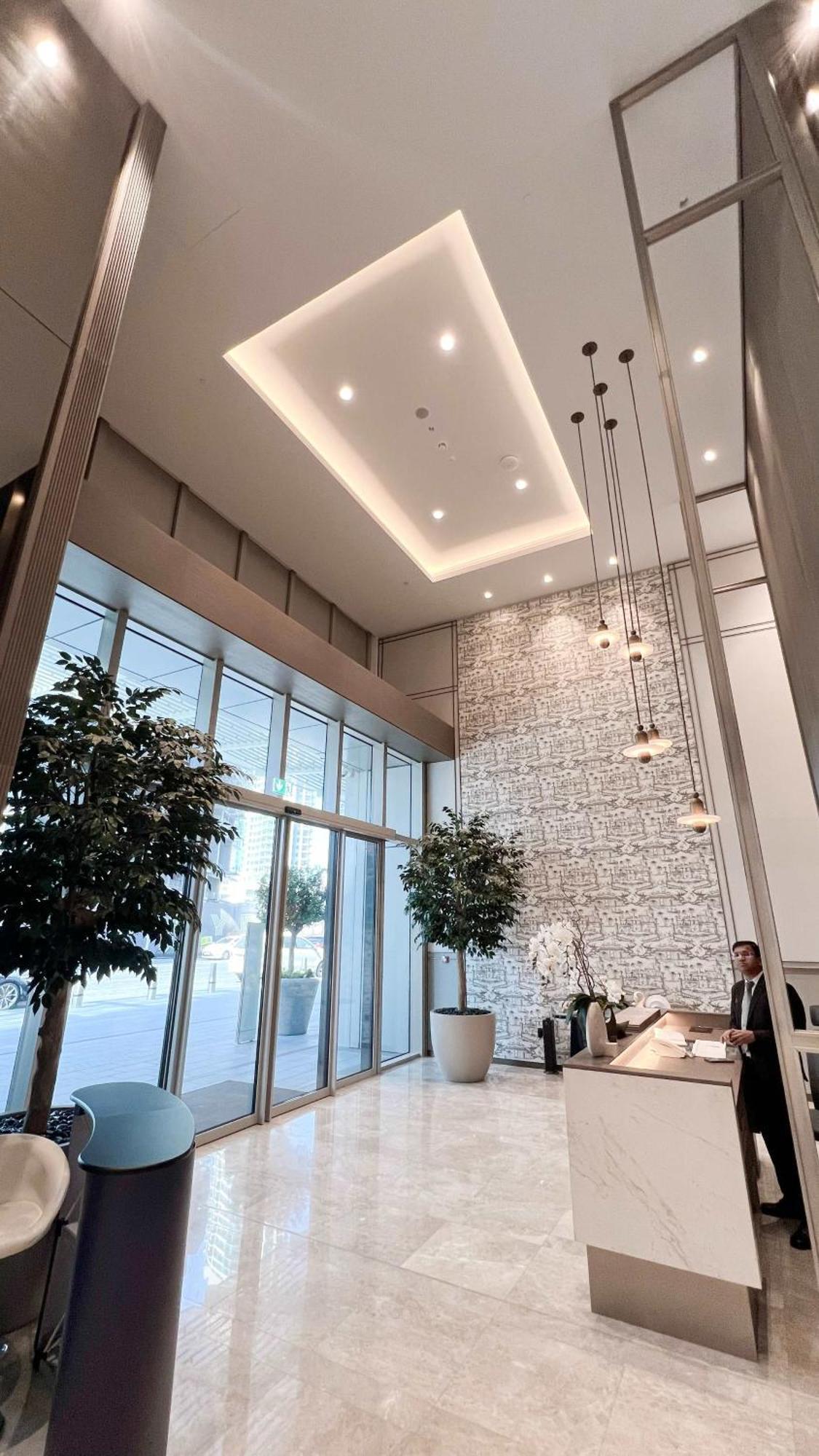 Burj View Luxury 2br In Downtown