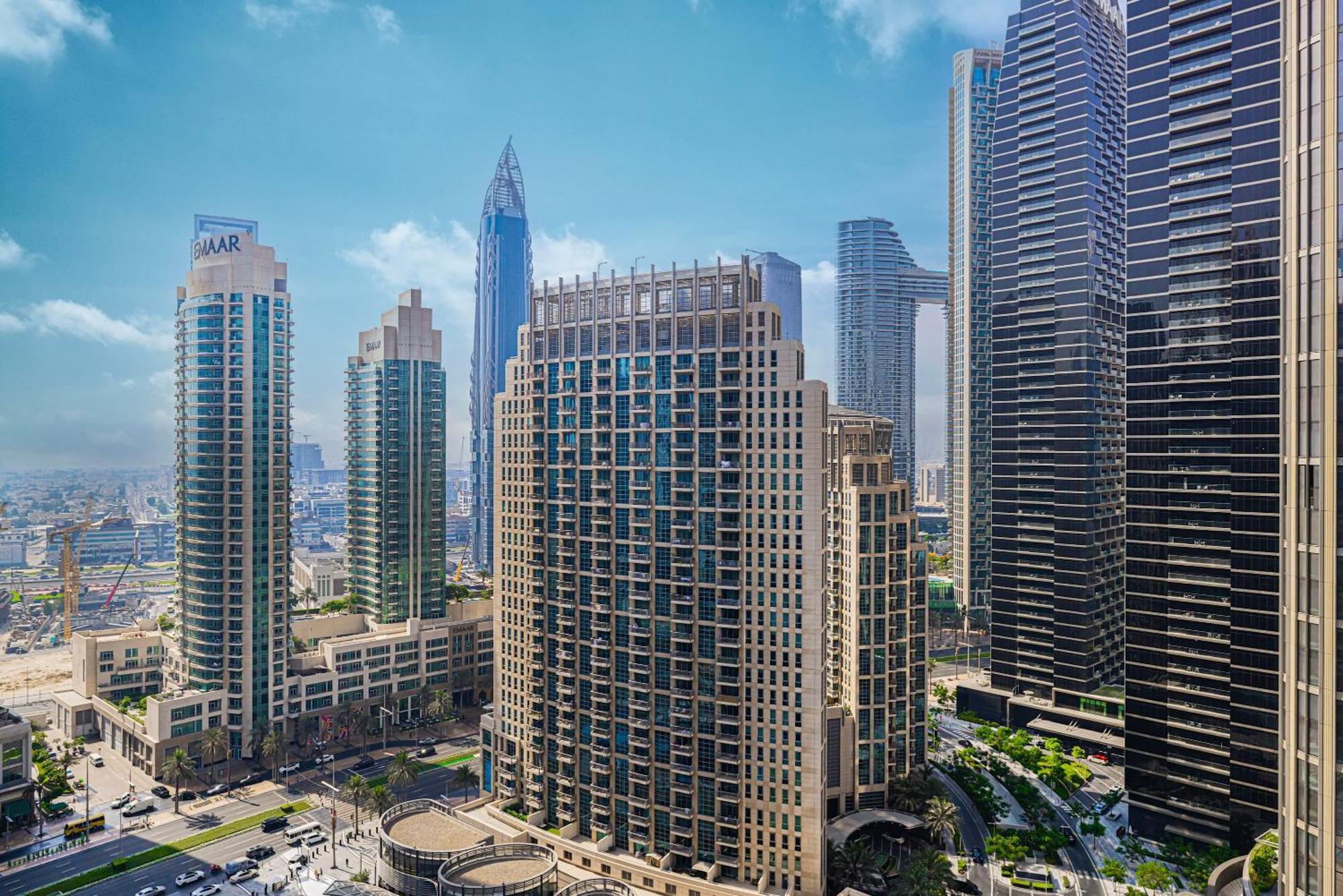 Burj View Luxury 2br In Downtown