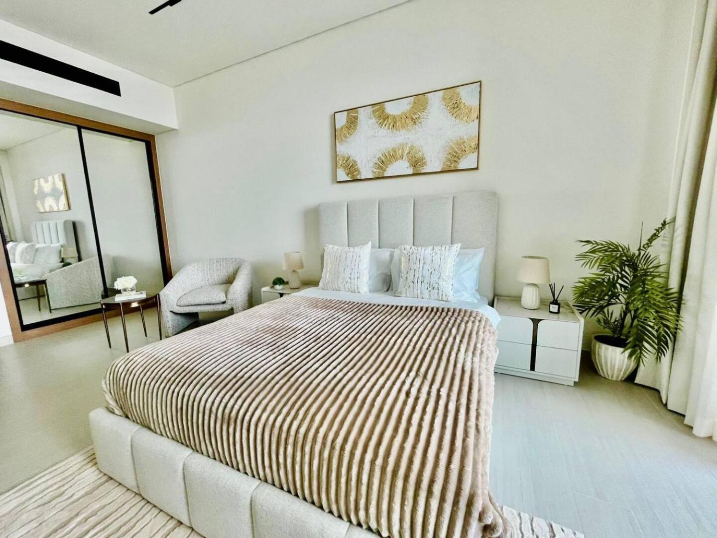 Apartment Canal-view Jacuzzi Business Bay