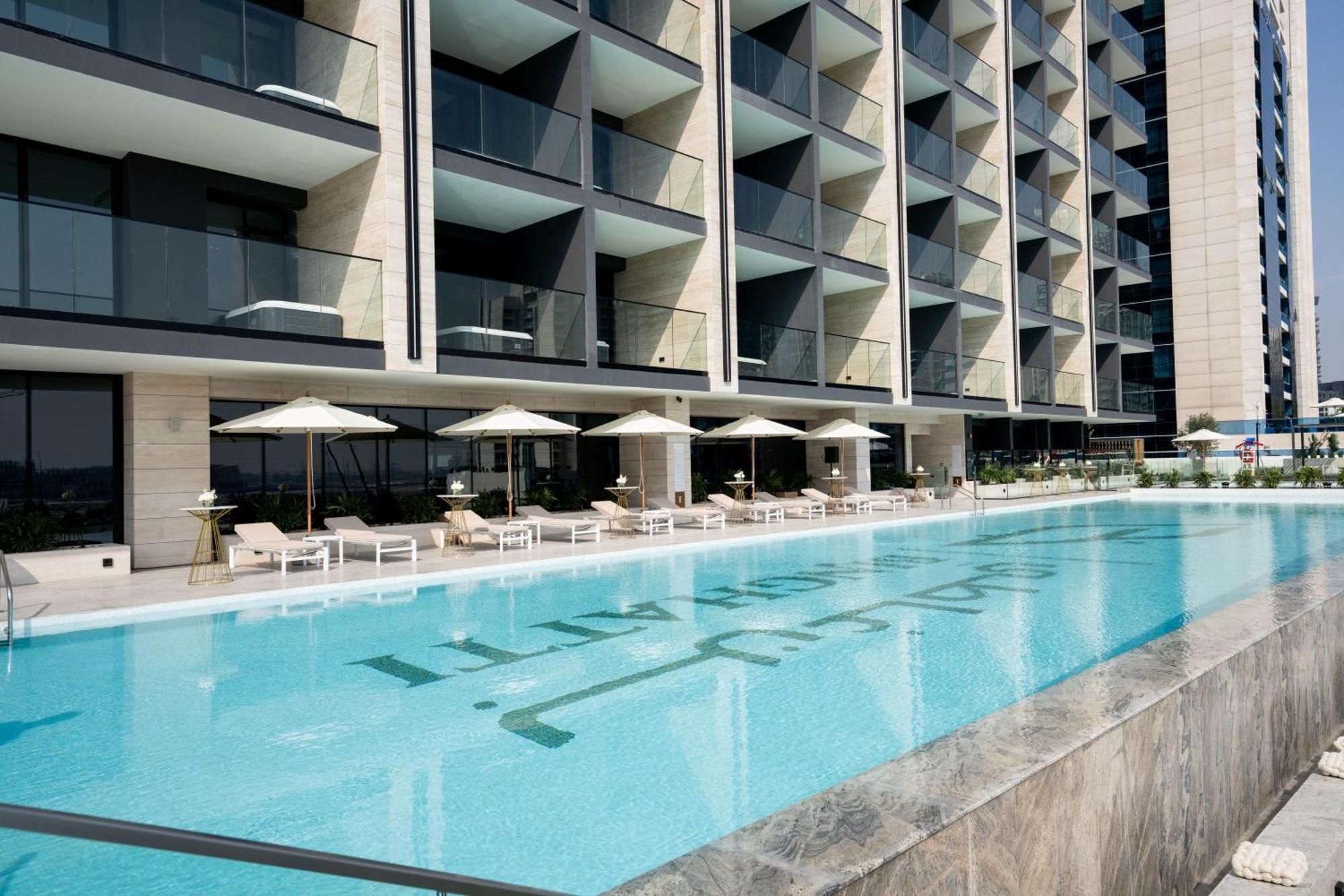 Canal-view Jacuzzi Business Bay * Dubai
