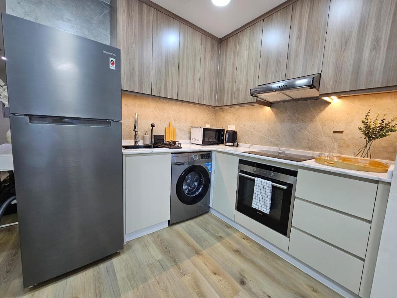 Apartment Golden Hour Marina View Dubai
