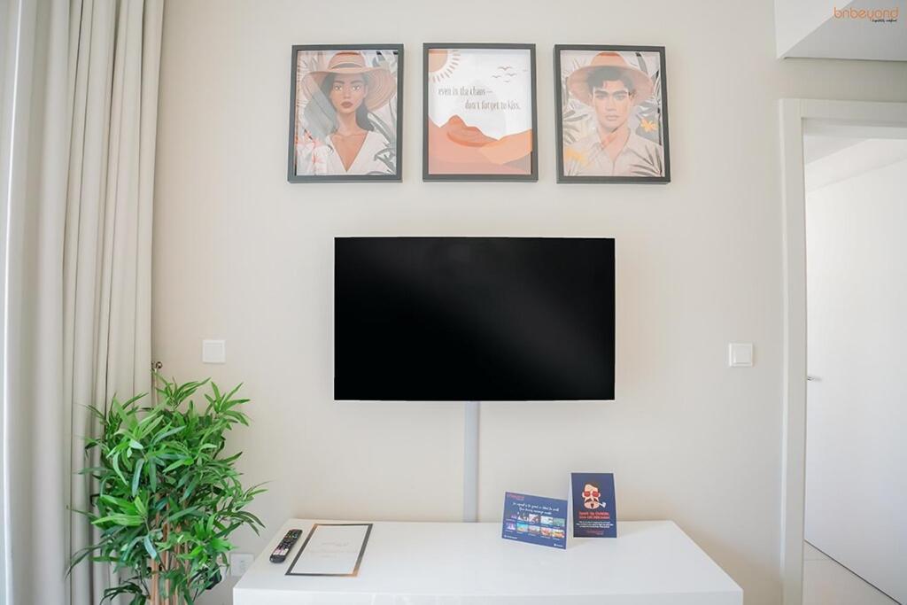 Bnbeyond's Serene Poolside Bliss Apartment