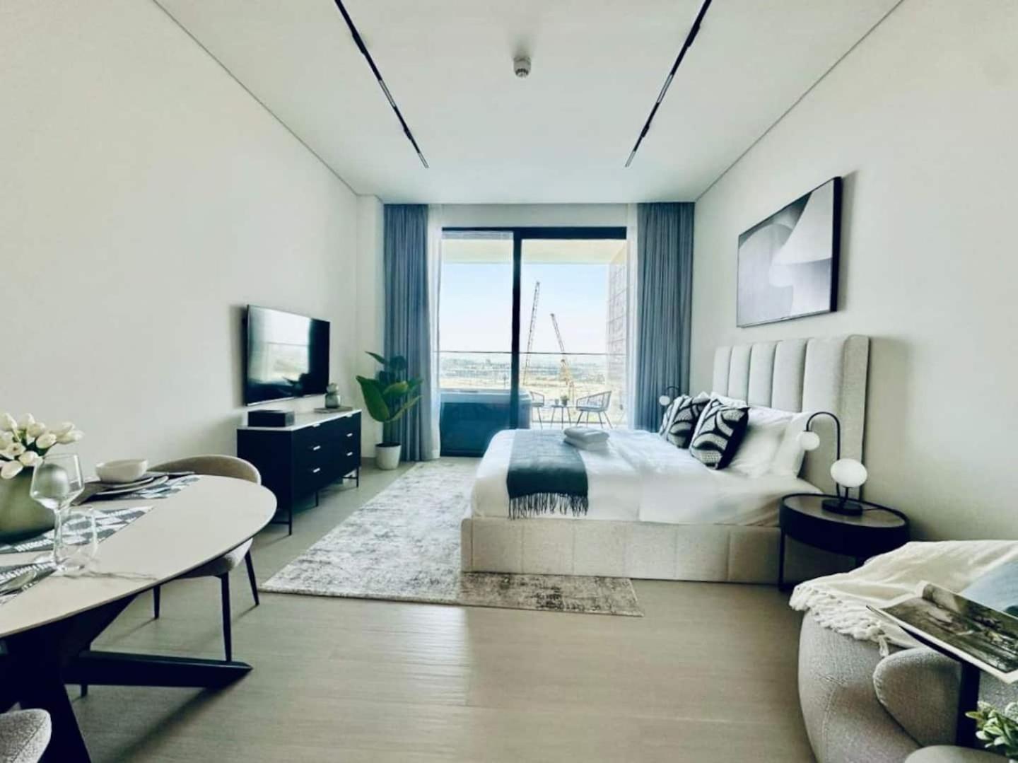 Elegant Canal View Business Bay * Dubai