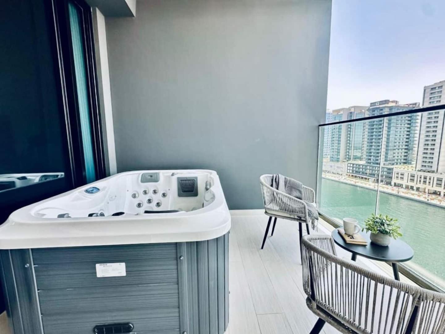 Apartment Elegant Canal View Business Bay Dubai