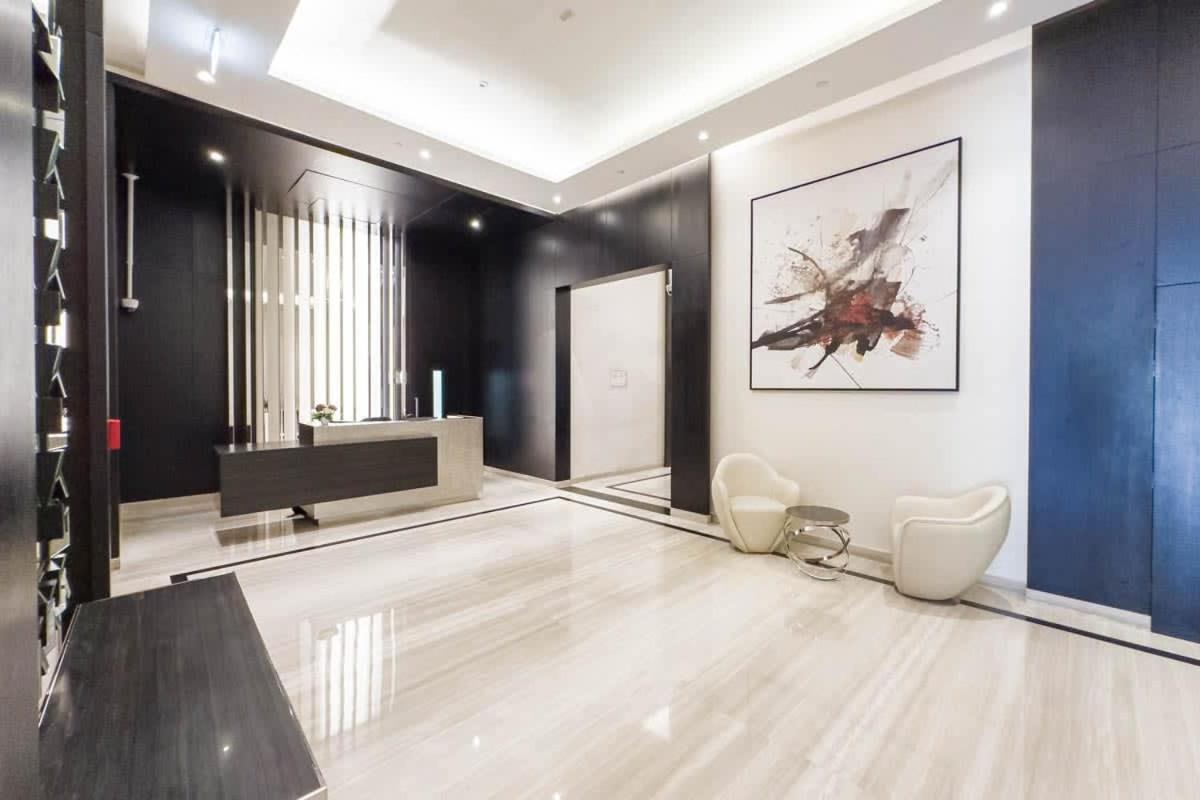 Apartment Modern On Golf Course - Damac Hills Dubai