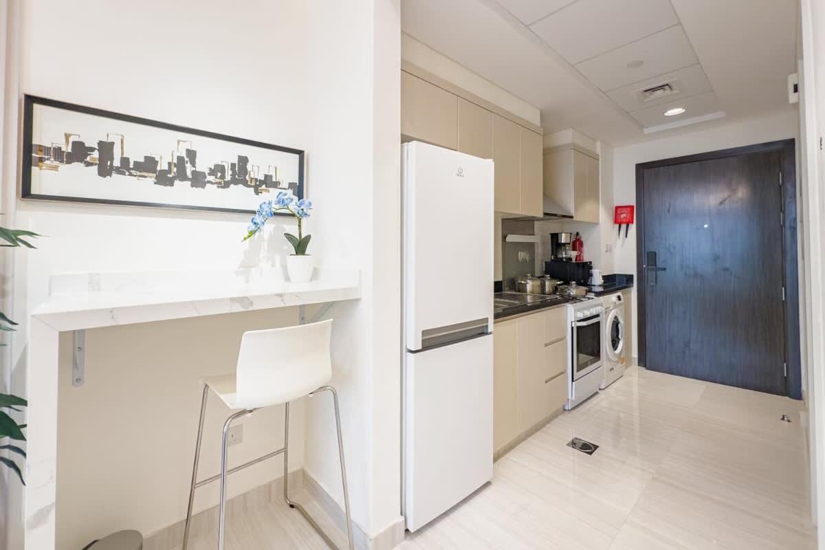 Apartment Damac Hills Carson On Golf Course Dubai