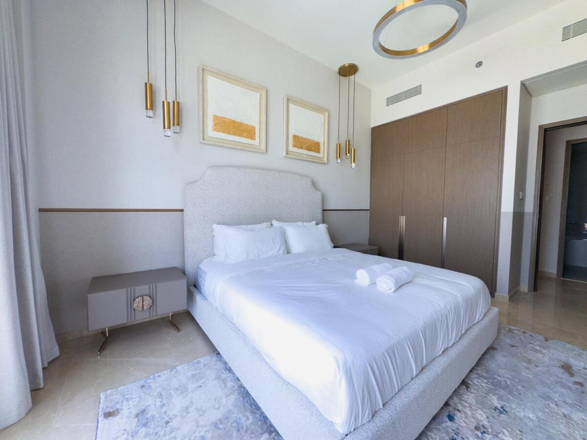 Grande Residences With Burj Khalifa View From 16th Floor For 6-guests Apartment