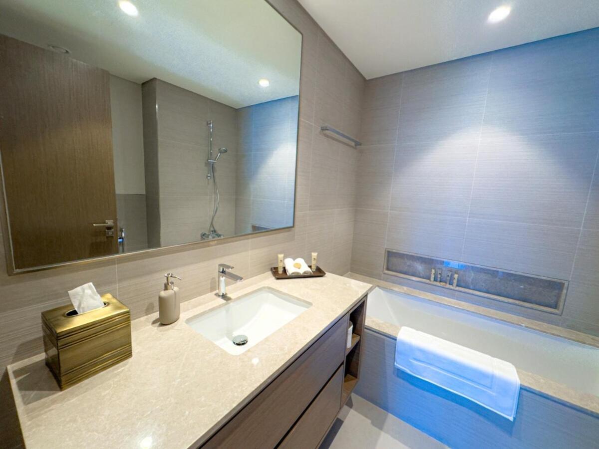 Grande Residences With Burj Khalifa View From 16th Floor For 6-guests Apartment