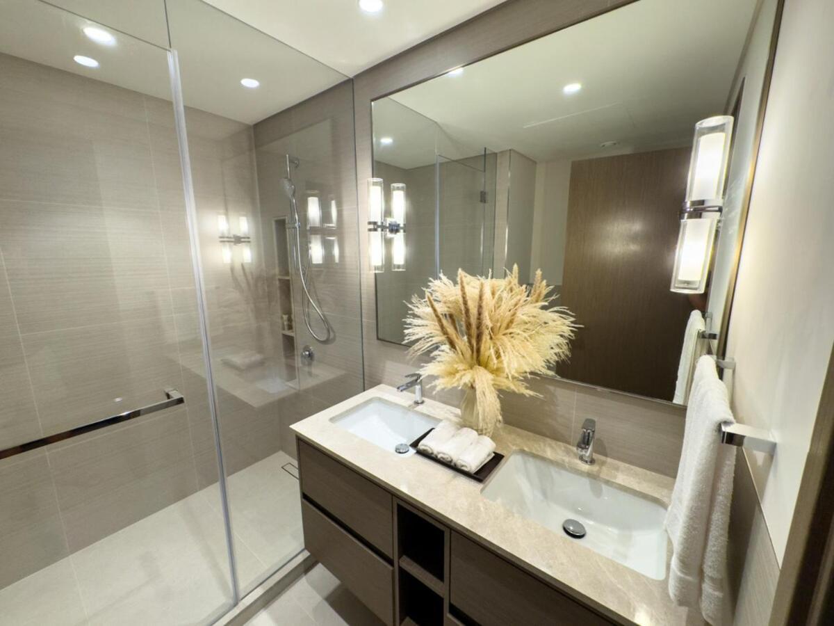 Apartment Grande Residences With Burj Khalifa View From 16th Floor For 6-guests *