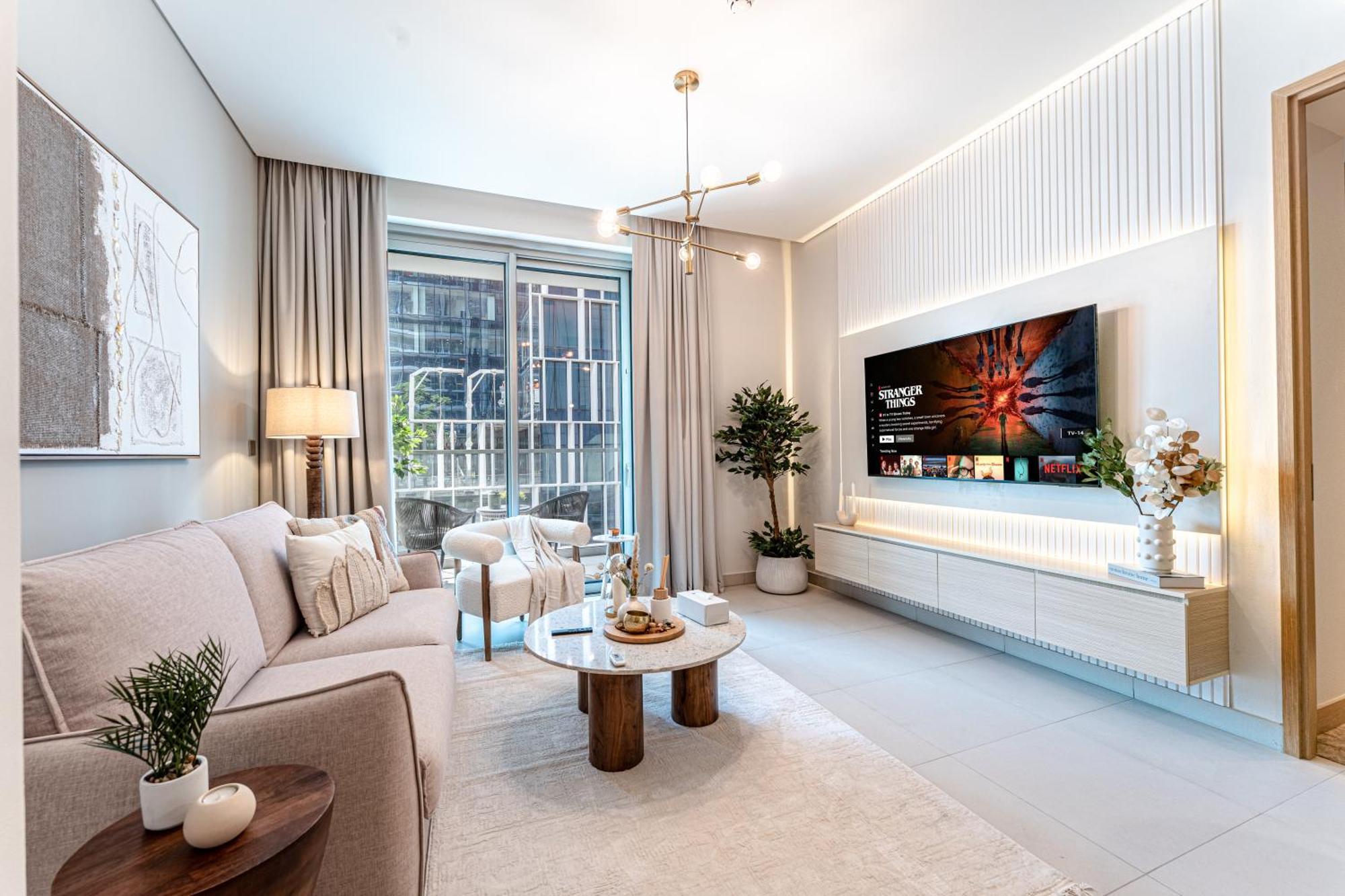 Apartment Luxurious 1br Pool With Burj Khalifa View Mall Dubai