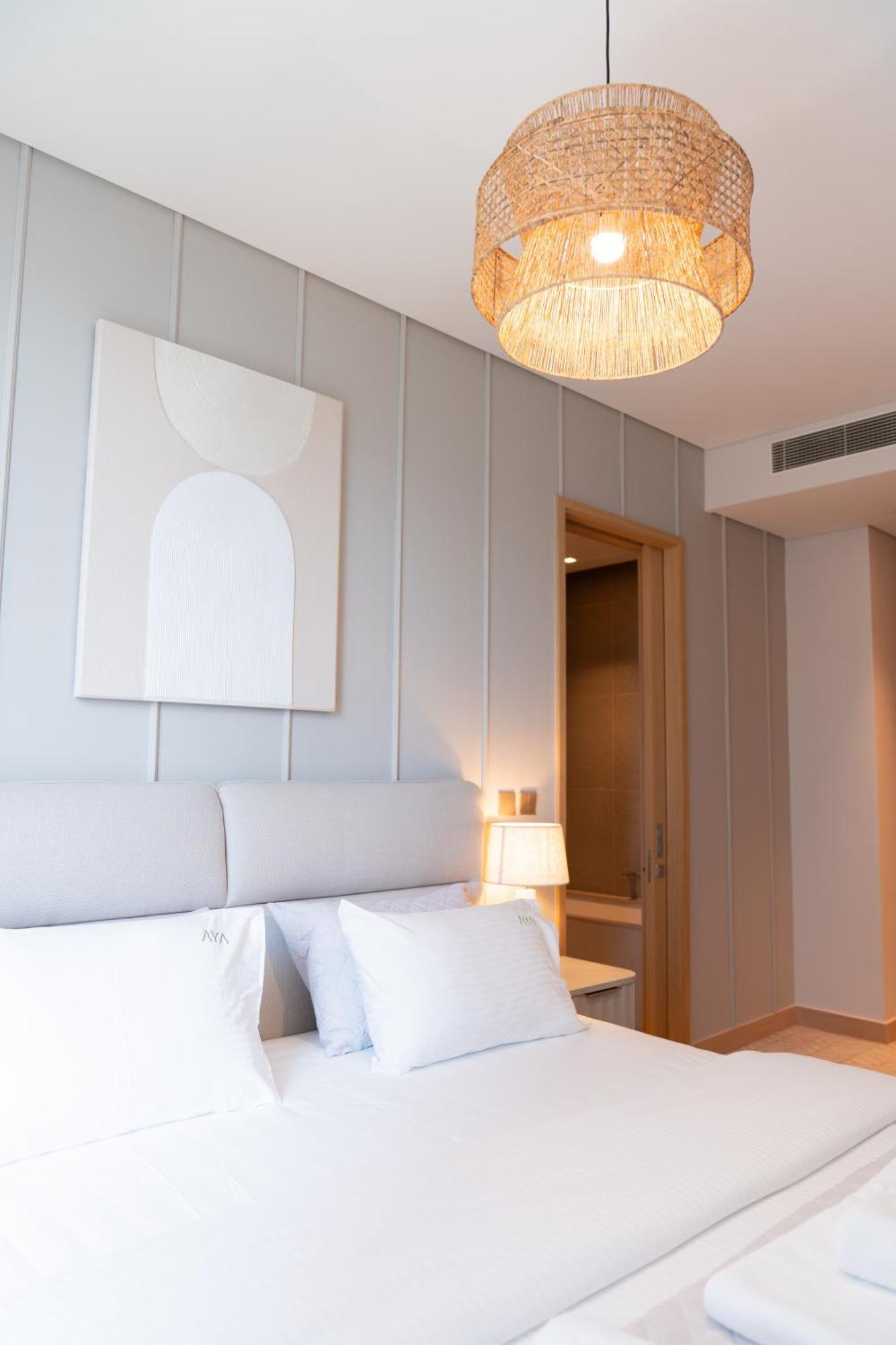 Luxurious 1br Pool With Burj Khalifa View Mall