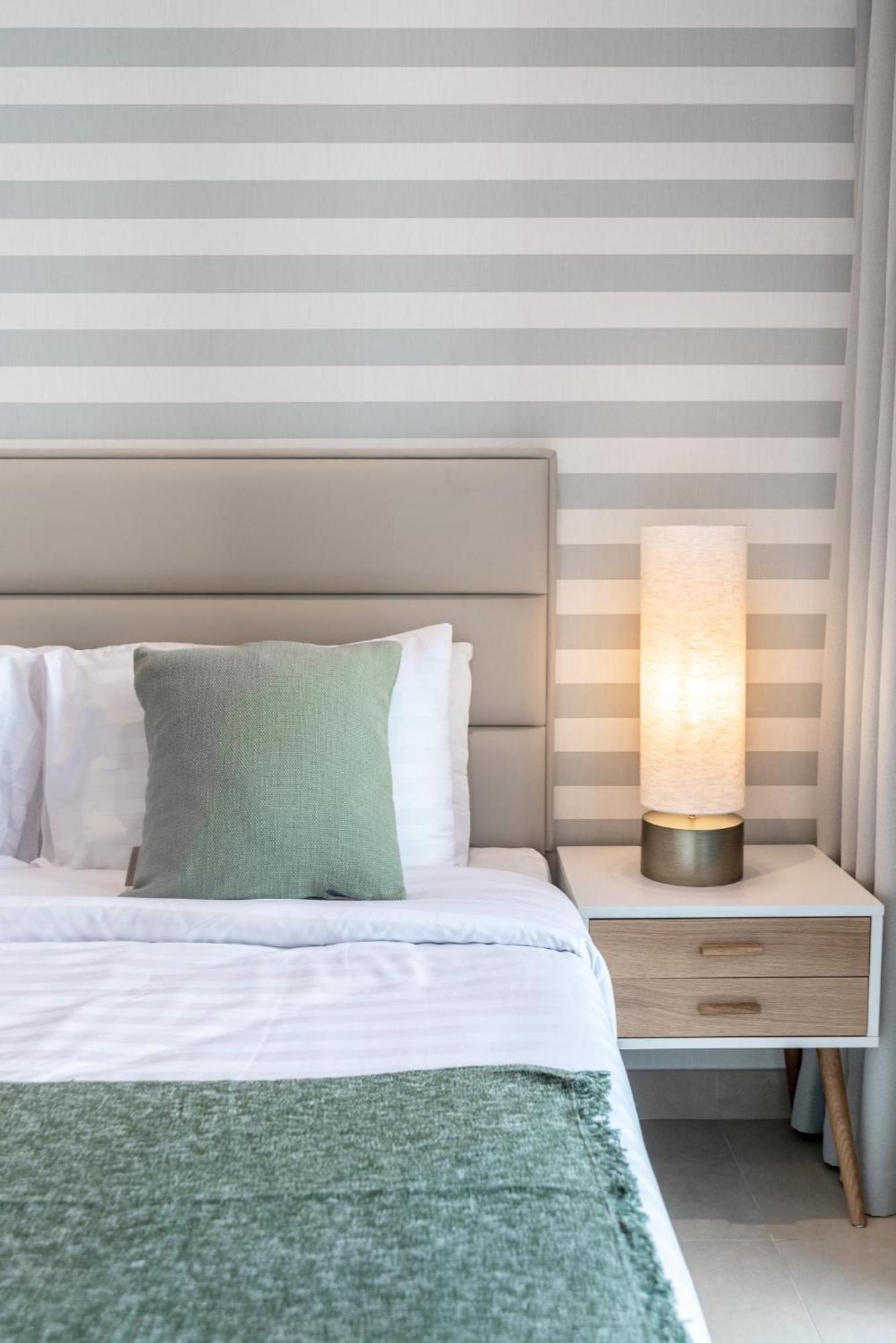 Marina Gate Cozy 1br, Pool, Gym, & Direct Marina Walk Access * Dubai