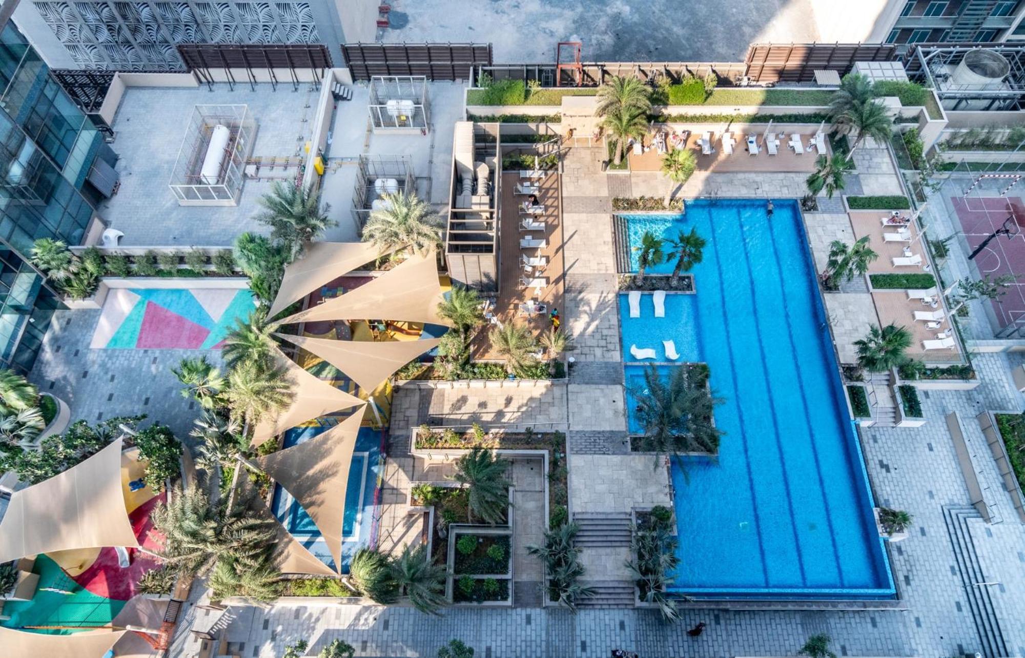 Marina Gate Cozy 1br, Pool, Gym, & Direct Marina Walk Access Dubai