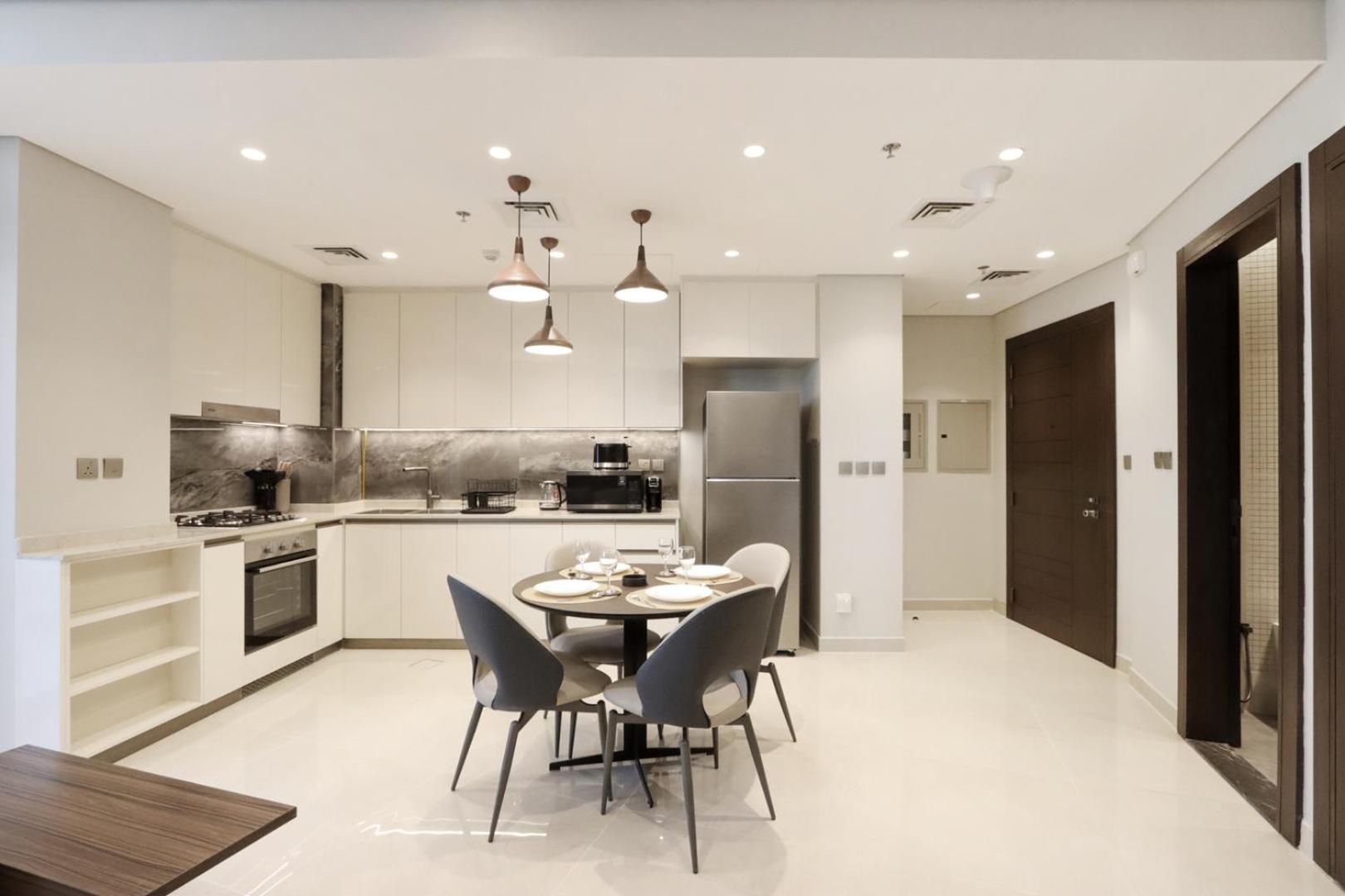 High-floor 1br With Burj Khalifa View Prime Location Apartment *