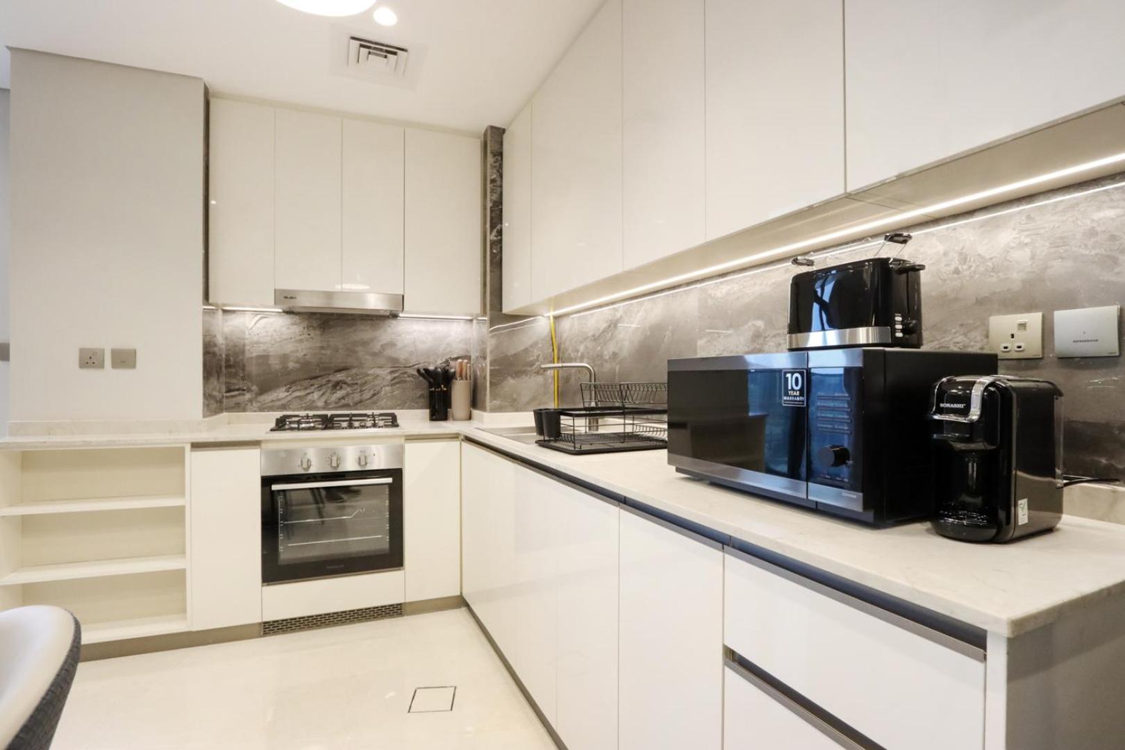 High-floor 1br With Burj Khalifa View Prime Location *