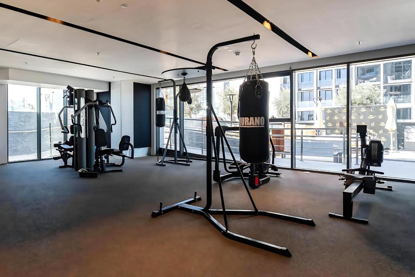 Apartment High-floor 1br With Burj Khalifa View Prime Location *