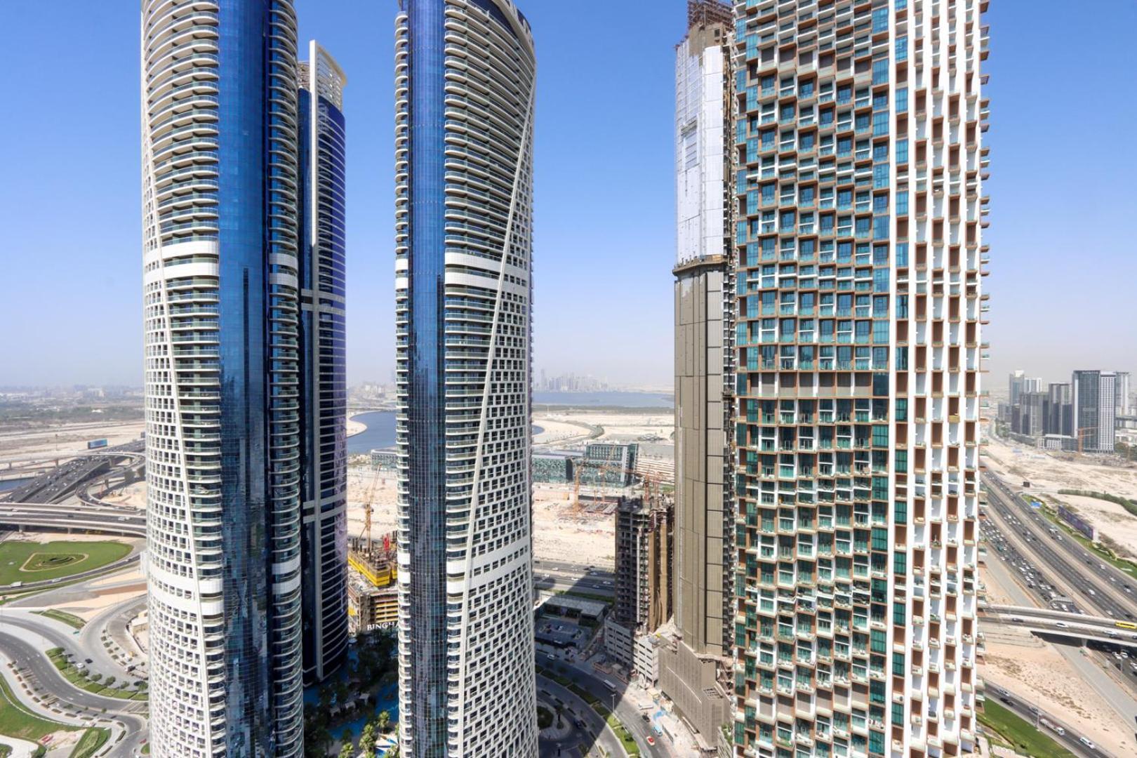 High-floor 1br With Burj Khalifa View Prime Location *