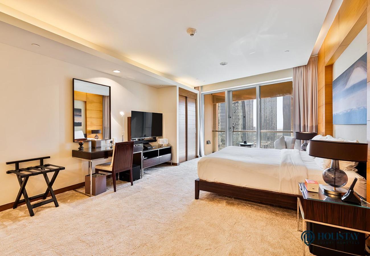 Holistay Luxury Homes - Burj Khalifa View - Direct Access Mall * Dubai