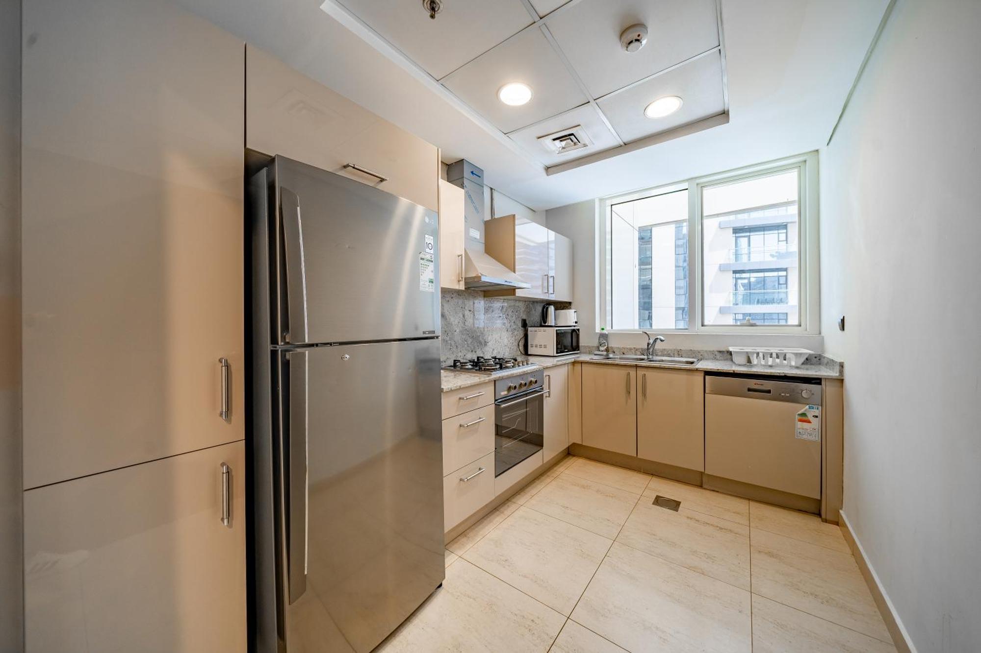 Apartment 1br + Maid In Downtown Dubai