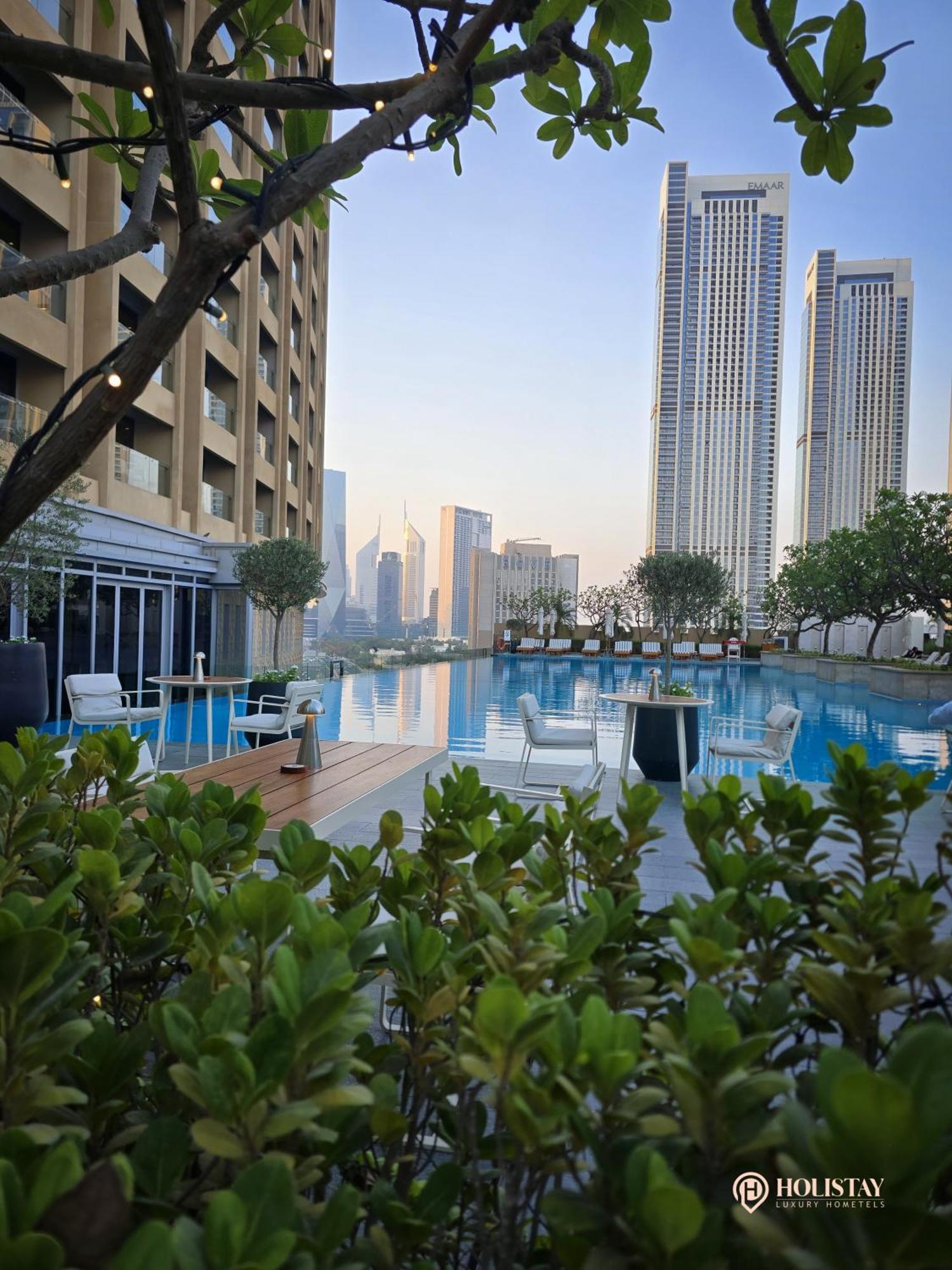 Holistay Luxury Collection Mall 1-br Downtown Apartment *