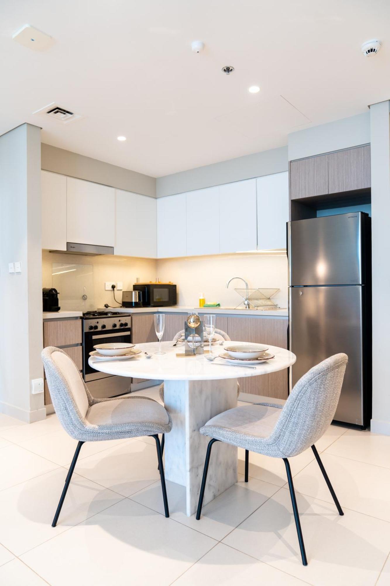 Apartment Elegant Luxury With Stunning Views In Creek Harbour By Aya Boutique Dubai
