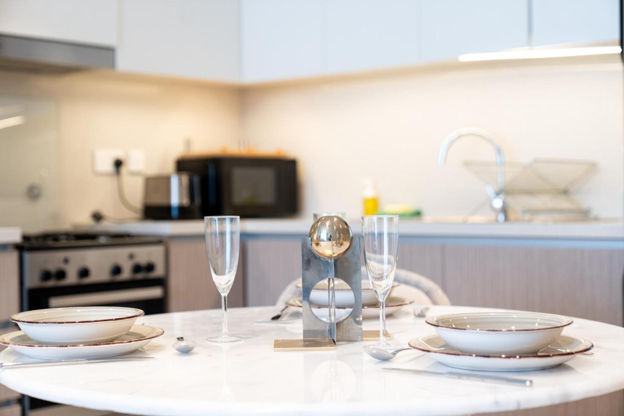 Elegant Luxury With Stunning Views In Creek Harbour By Aya Boutique