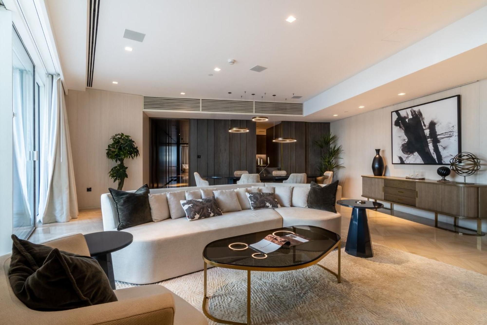 South Five Palm - Luxurious Three Bedroom Apartment *