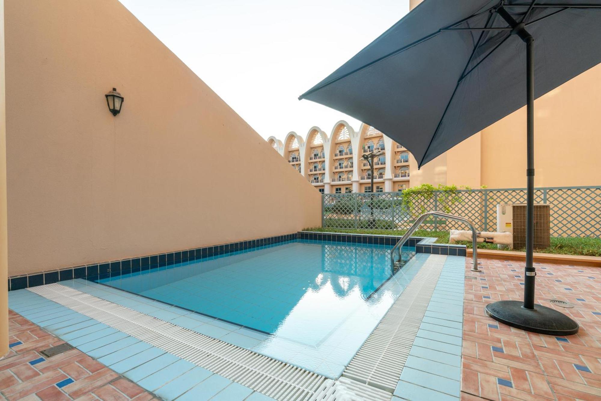 Apartment Amazing Beachfront Apartments Near Atlantis Waterpark By Simply Comfort Sarai Palm Jumeirah *