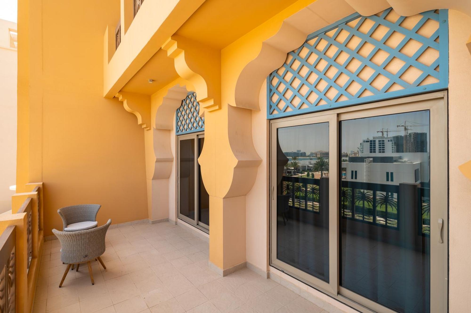 Amazing Beachfront Apartments Near Atlantis Waterpark By Simply Comfort Sarai Palm Jumeirah Apartment Dubai