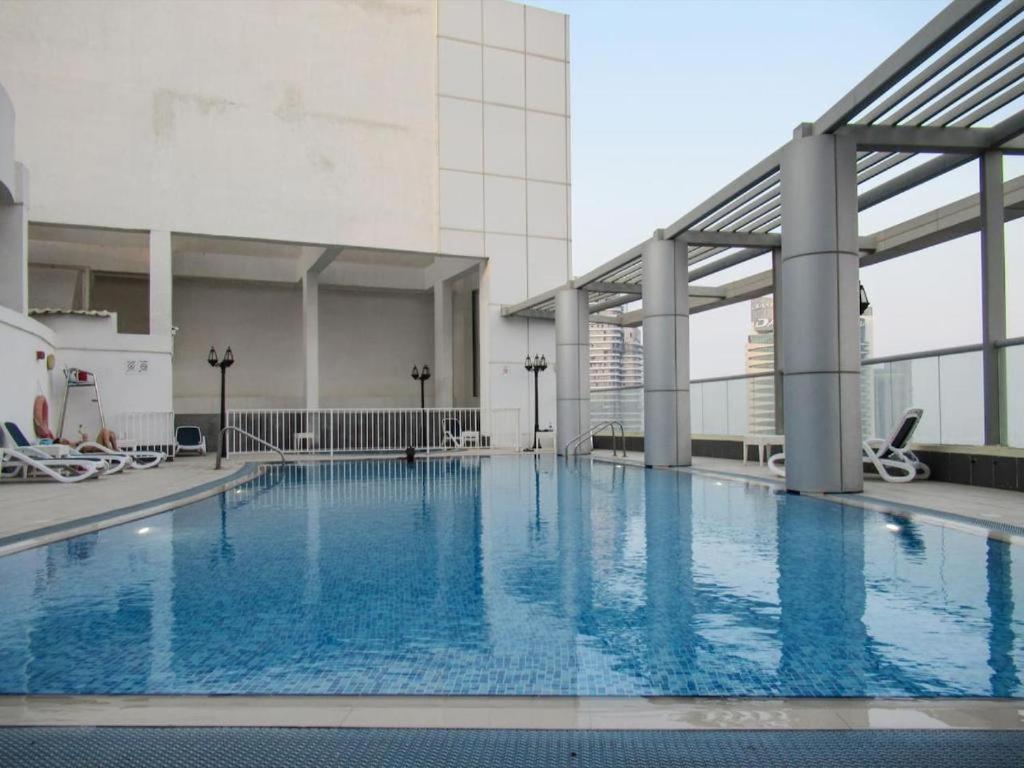 Apartment Downtown Burj Al Nujoom Mall & Burj Khalifa