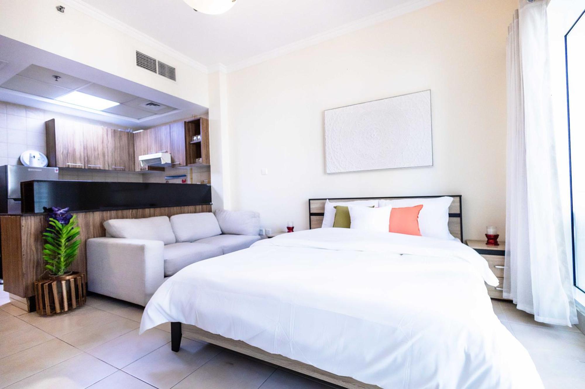 Downtown Burj Al Nujoom Mall & Burj Khalifa Apartment *
