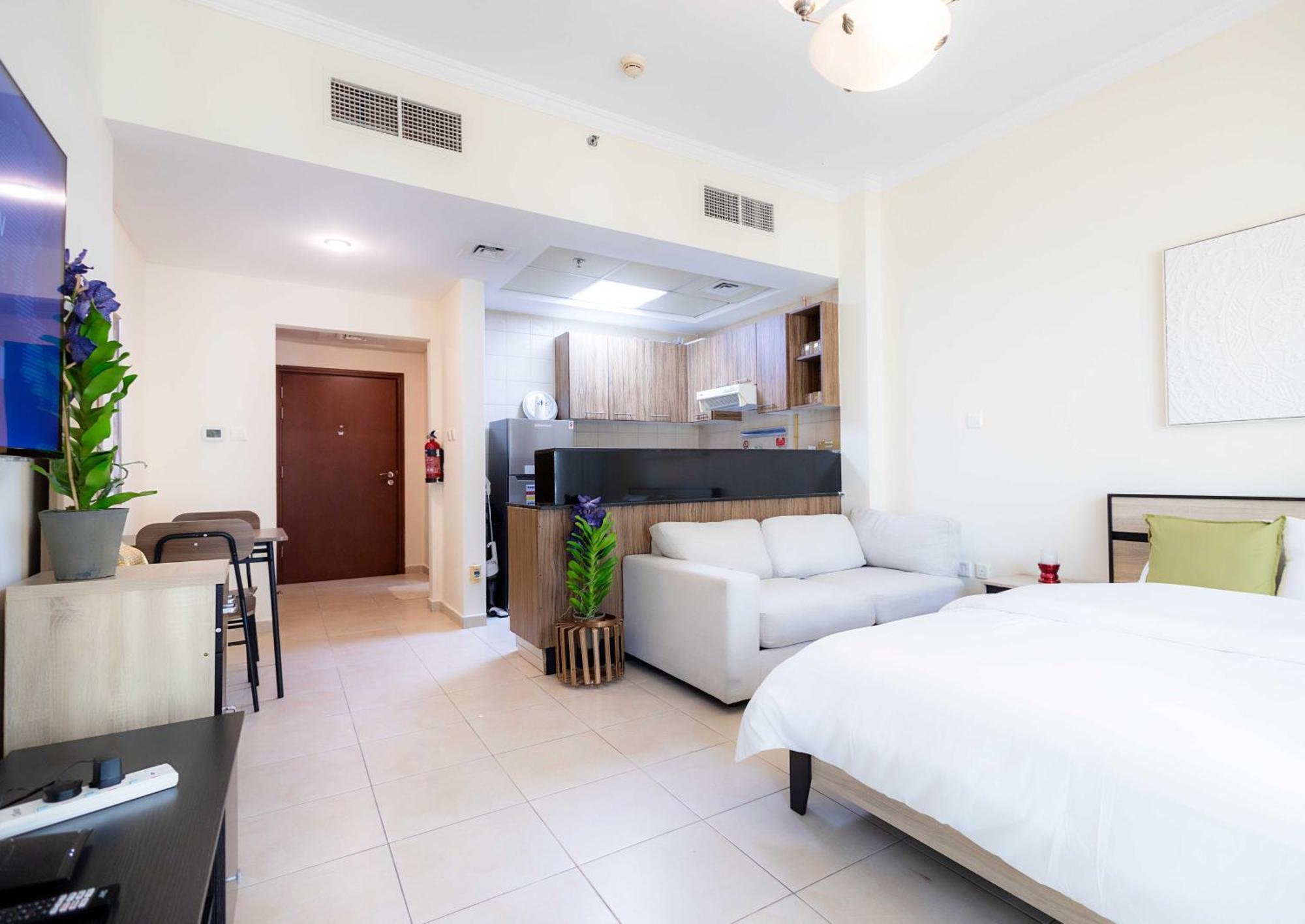 Apartment Downtown Burj Al Nujoom Mall & Burj Khalifa