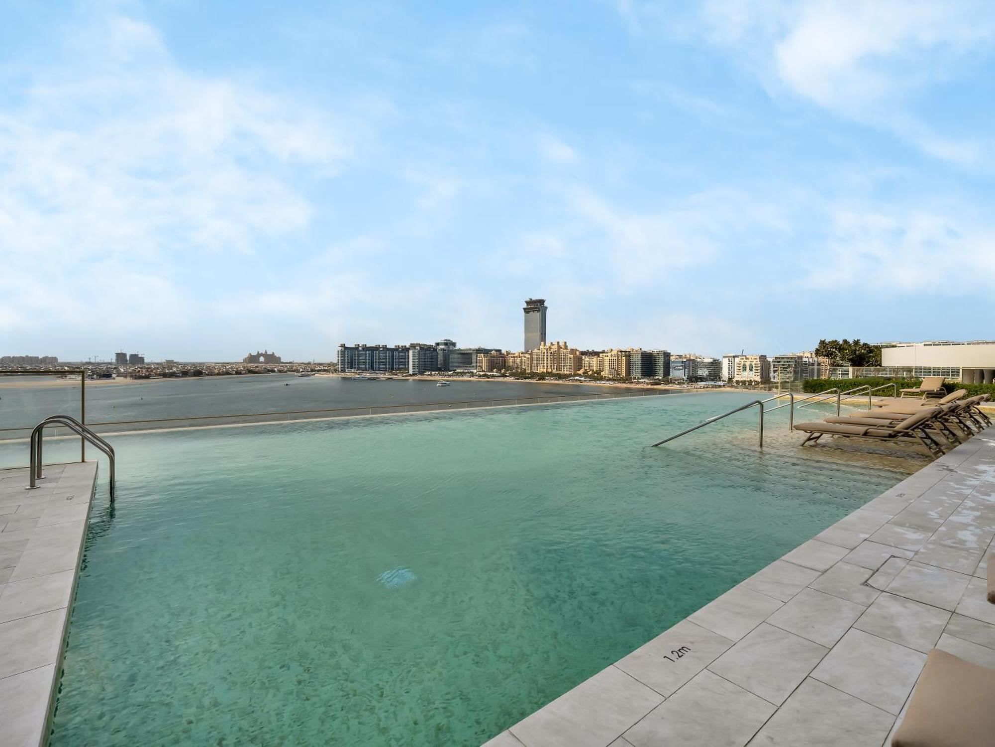 Luxury Spacious 2 Bedroom Private And Views Apartment
