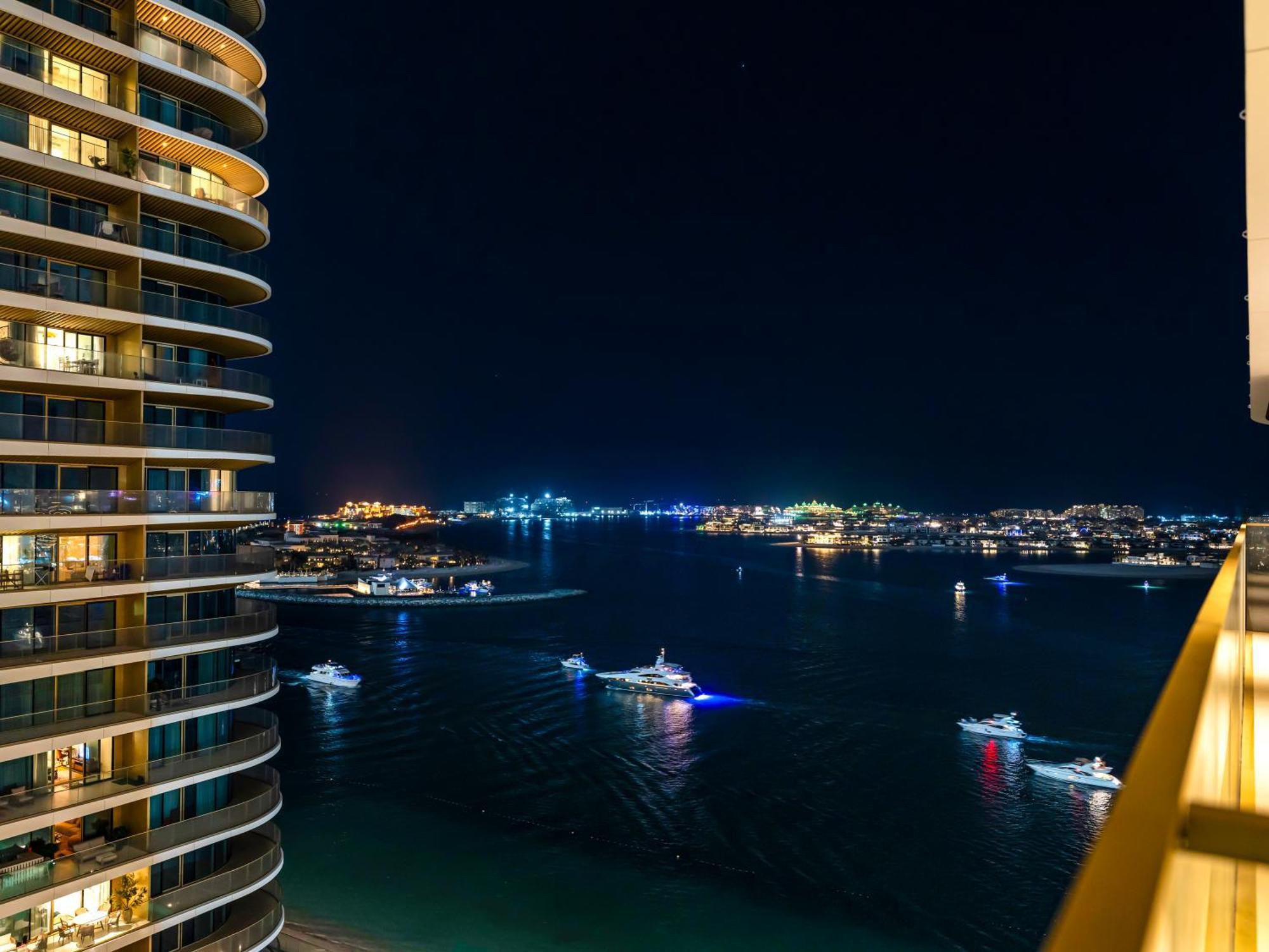 Apartment Luxury Spacious 2 Bedroom Private And Views Dubai