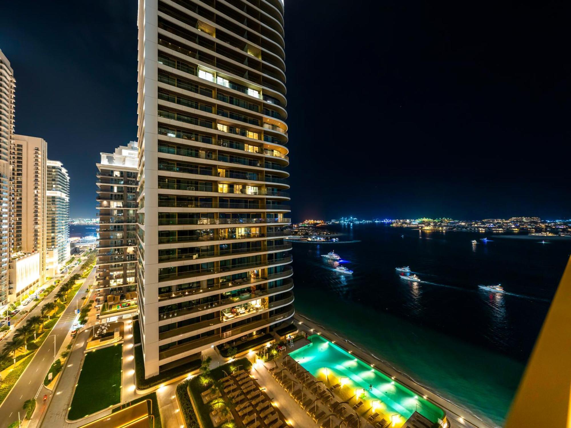 Apartment Luxury Spacious 2 Bedroom Private And Views