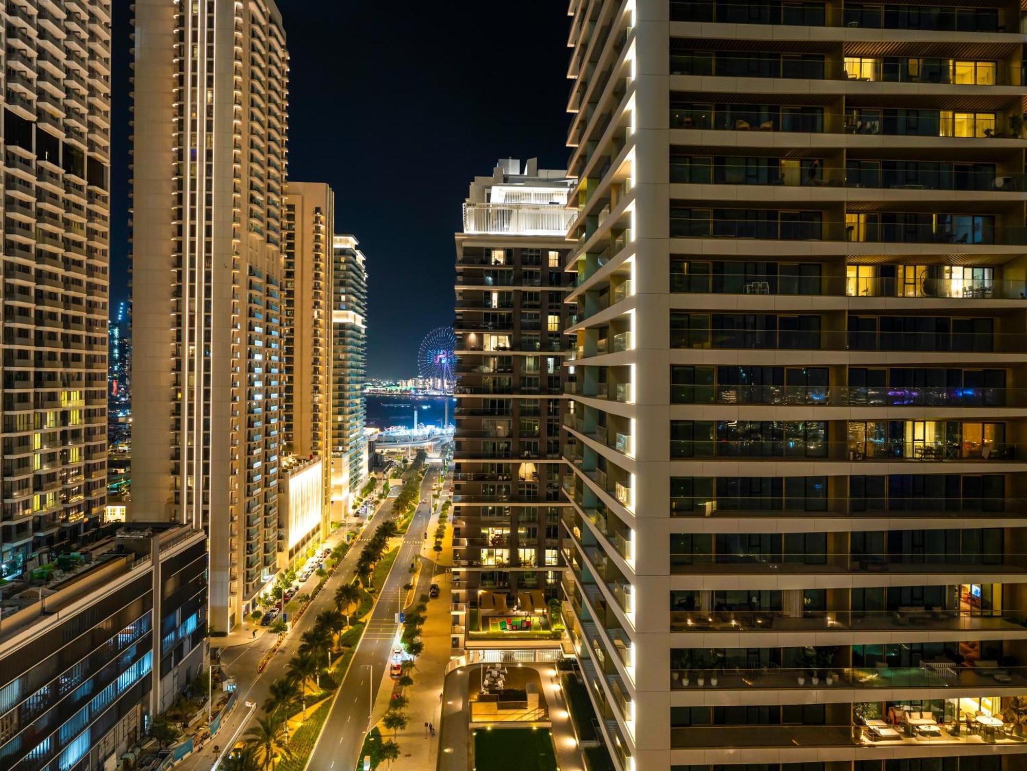 Apartment Luxury Spacious 2 Bedroom Private And Views