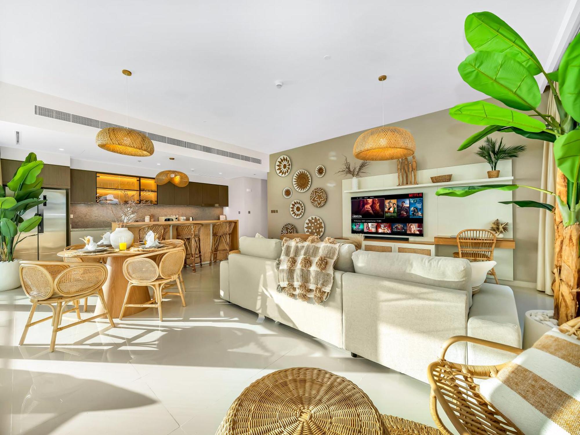 Luxury Spacious 2 Bedroom Private And Views Apartment
