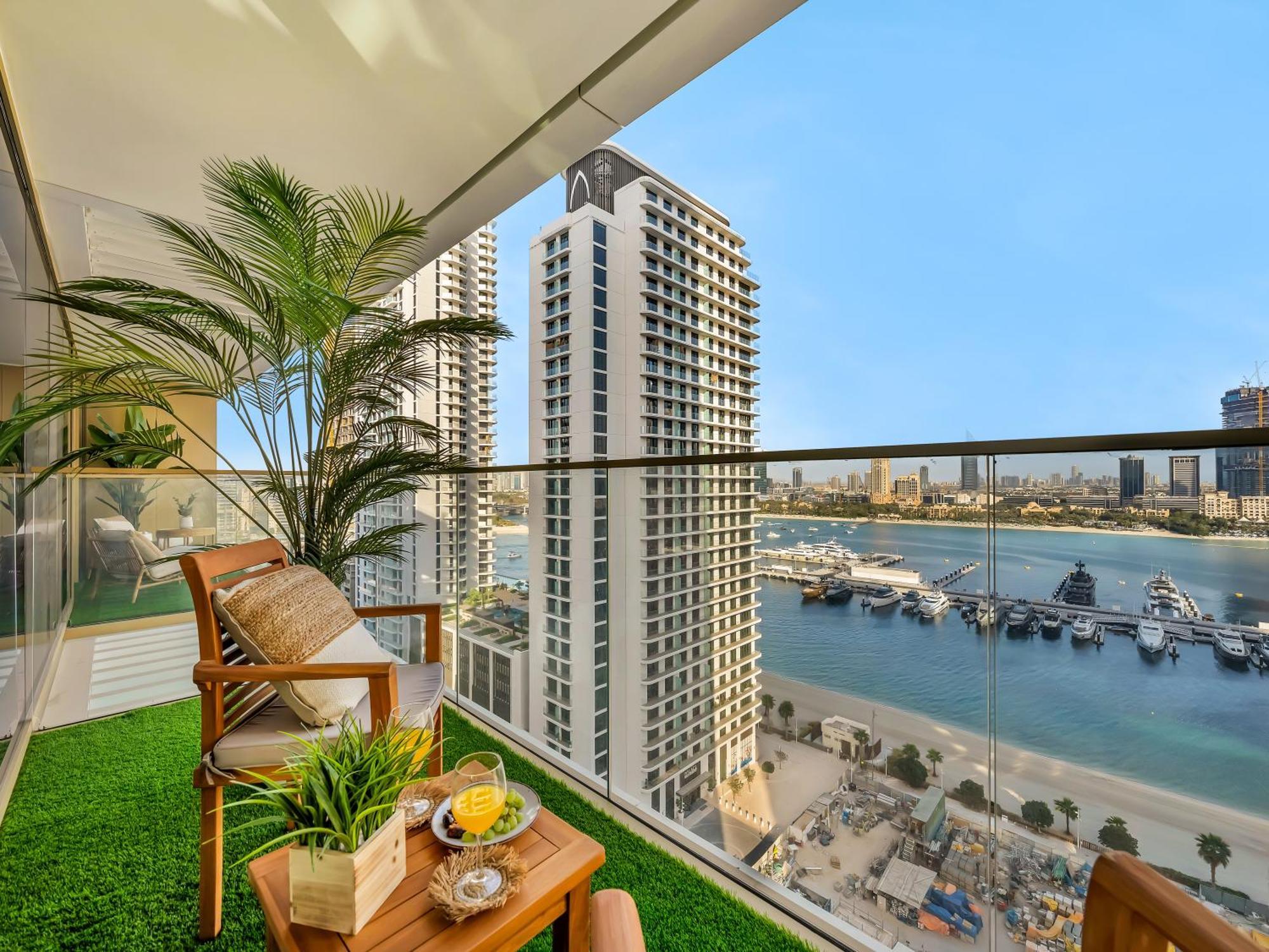 Luxury Spacious 2 Bedroom Private And Views * Dubai