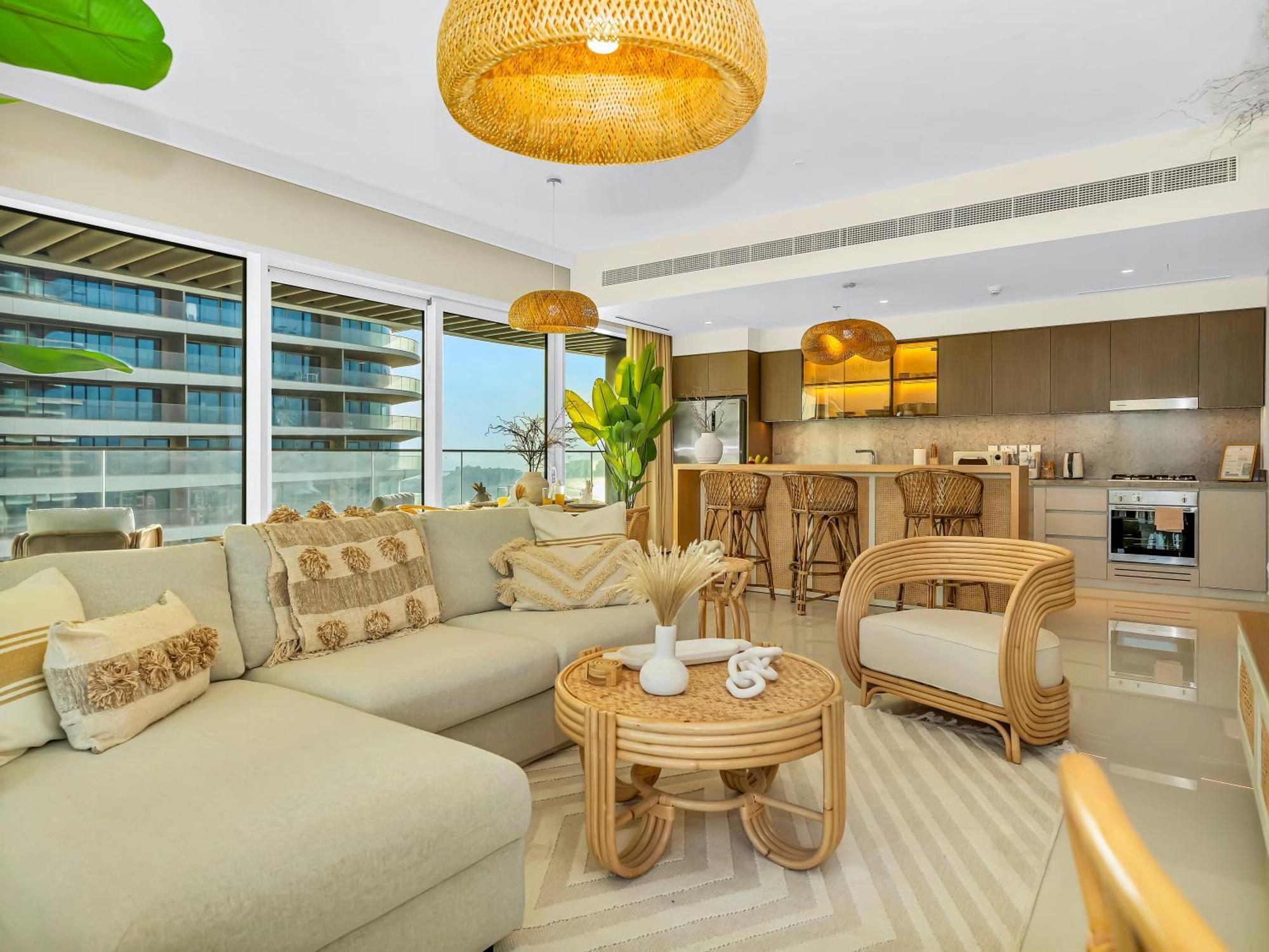 Luxury Spacious 2 Bedroom Private And Views Dubai