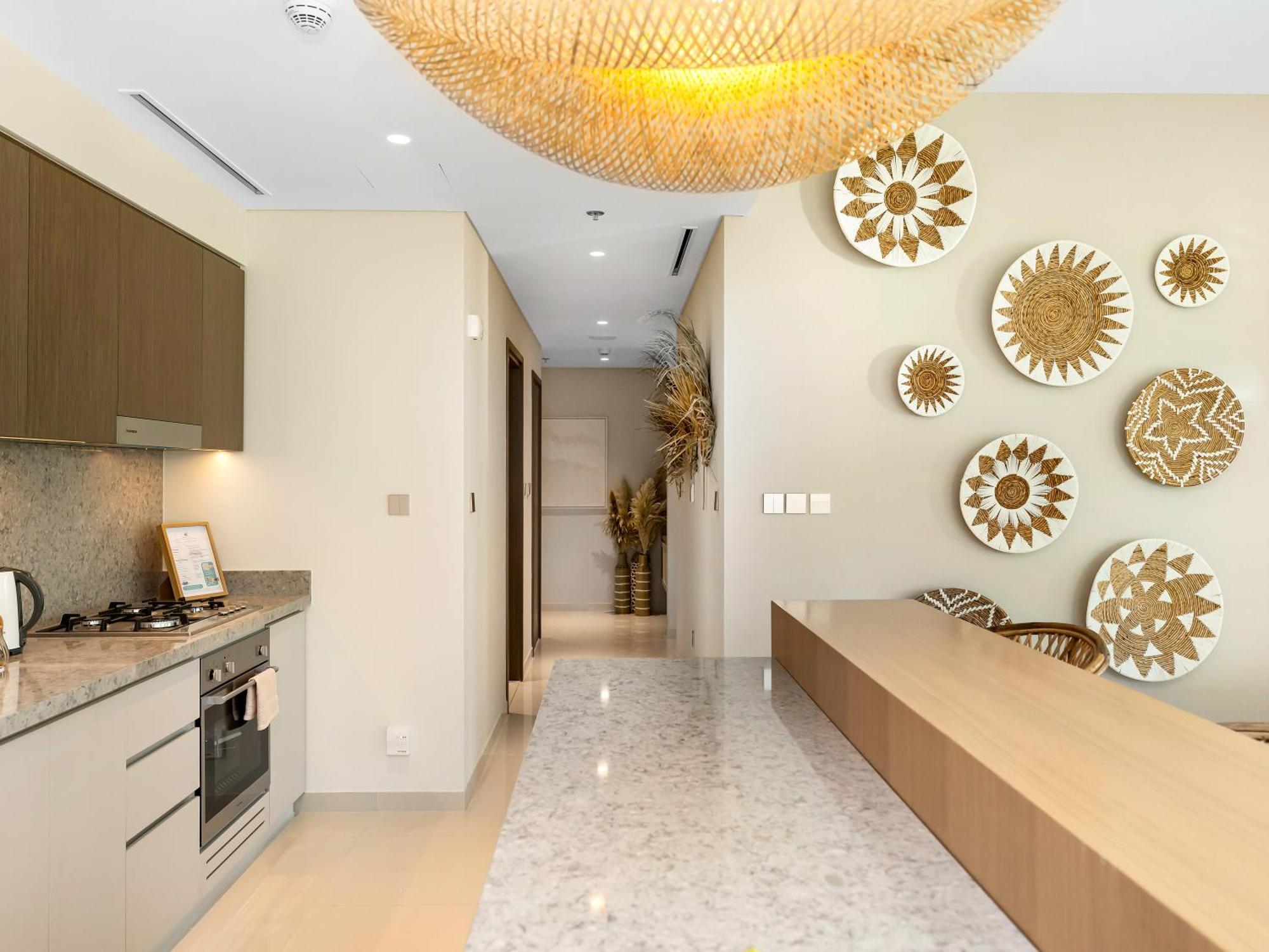 Luxury Spacious 2 Bedroom Private And Views Apartment